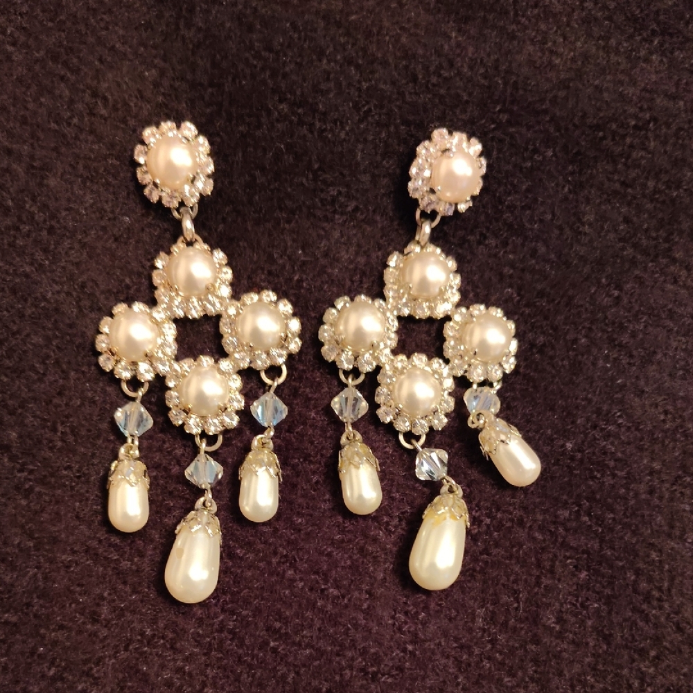 Elegant Pearl and Crystal Drop Earrings